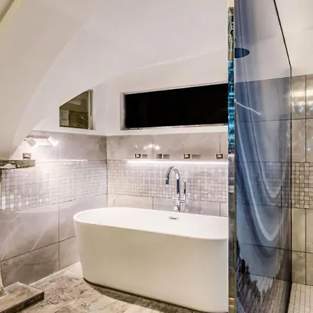 Chalet Des Reves - Pour 12 Personnes Mae-3181